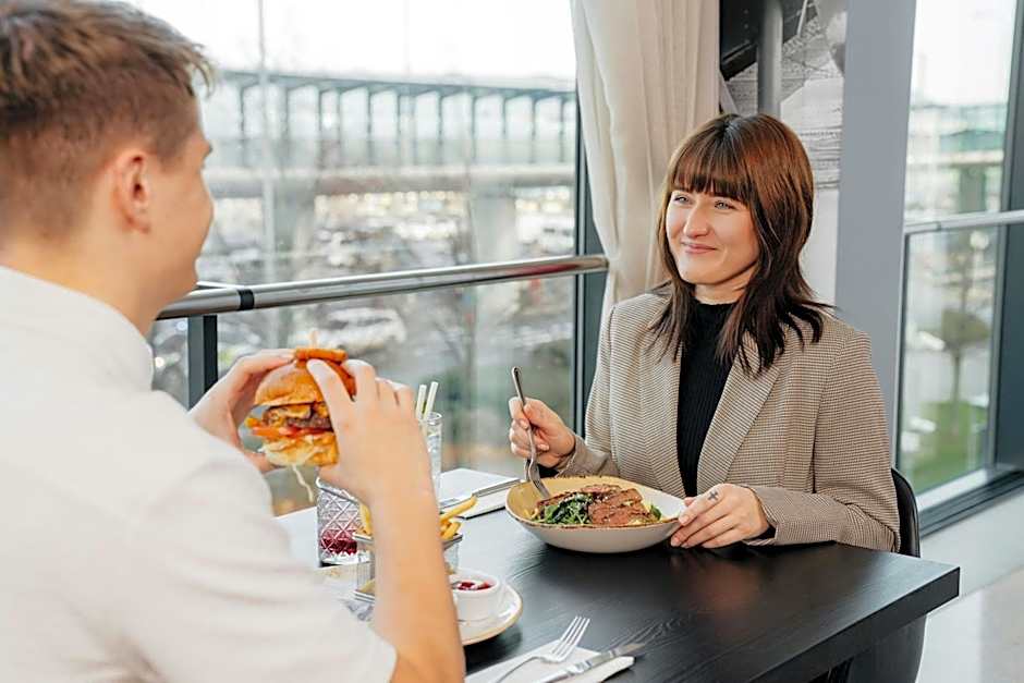 Courtyard By Marriott Prague Airport