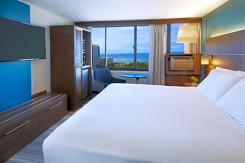 Holiday Inn Express Waikiki, an IHG Hotel
