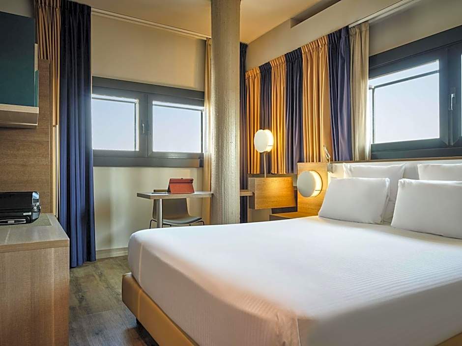 Mercure Rome Colosseum Centre