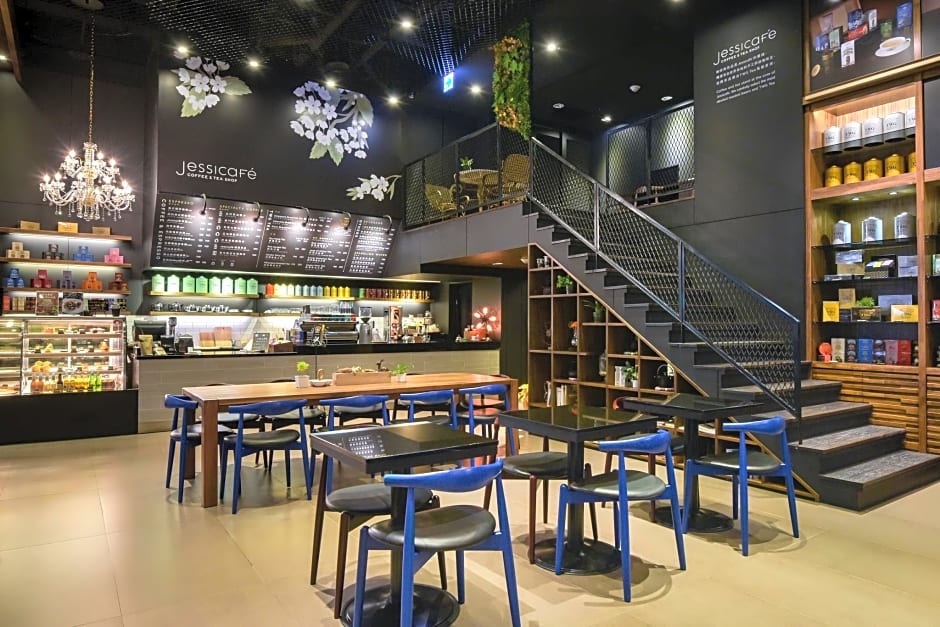 Just Sleep Kaohsiung Station