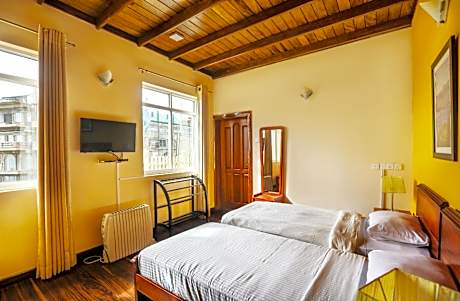 Deluxe Twin Lake View