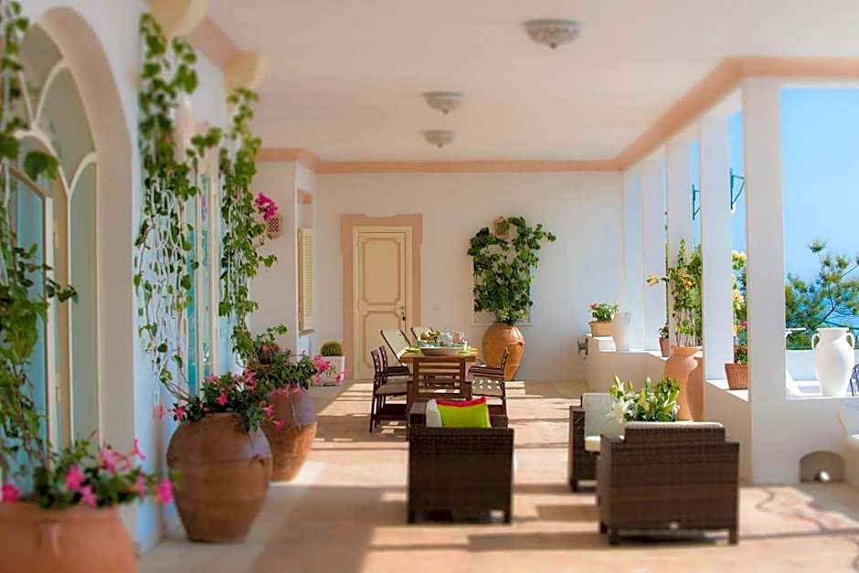 Villa Santa Chiara Positano Suites