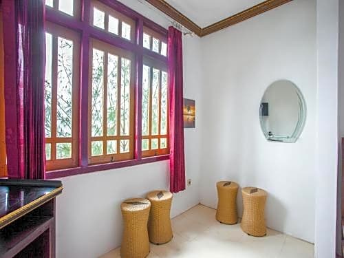 OYO 3004 Penginapan Bromo Adi