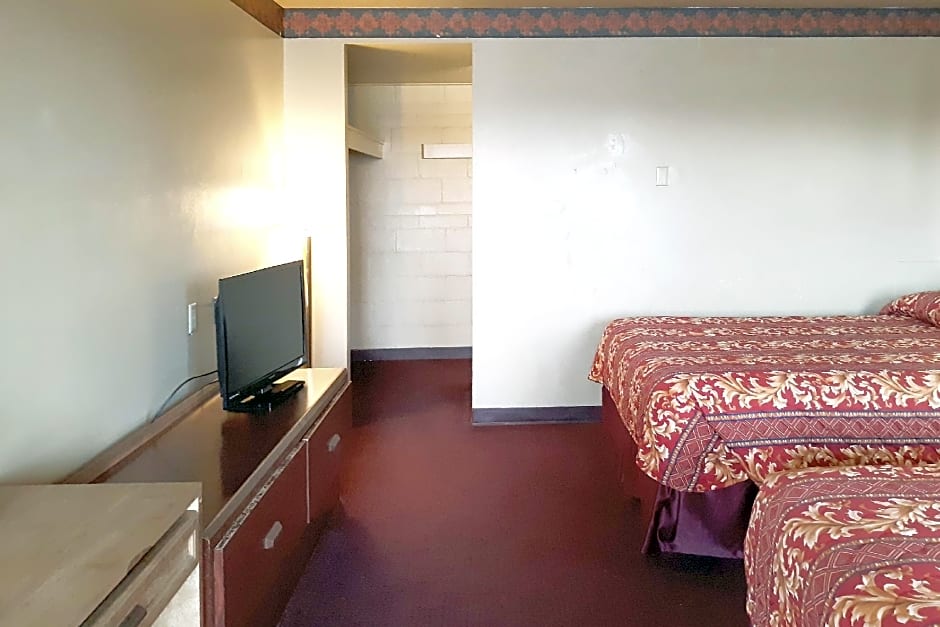 Photo 1 of 6 of 2 Double Beds