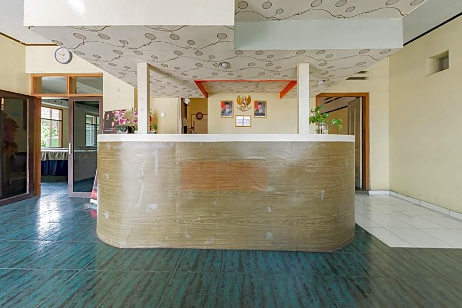 RedDoorz Syariah @ Hotel Budi Family