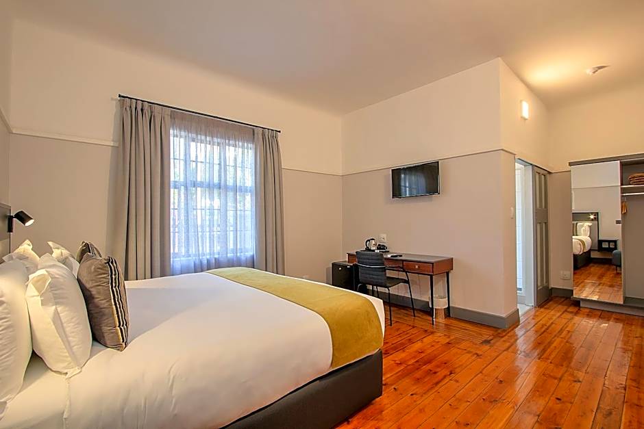 THE Pretoria Hotel