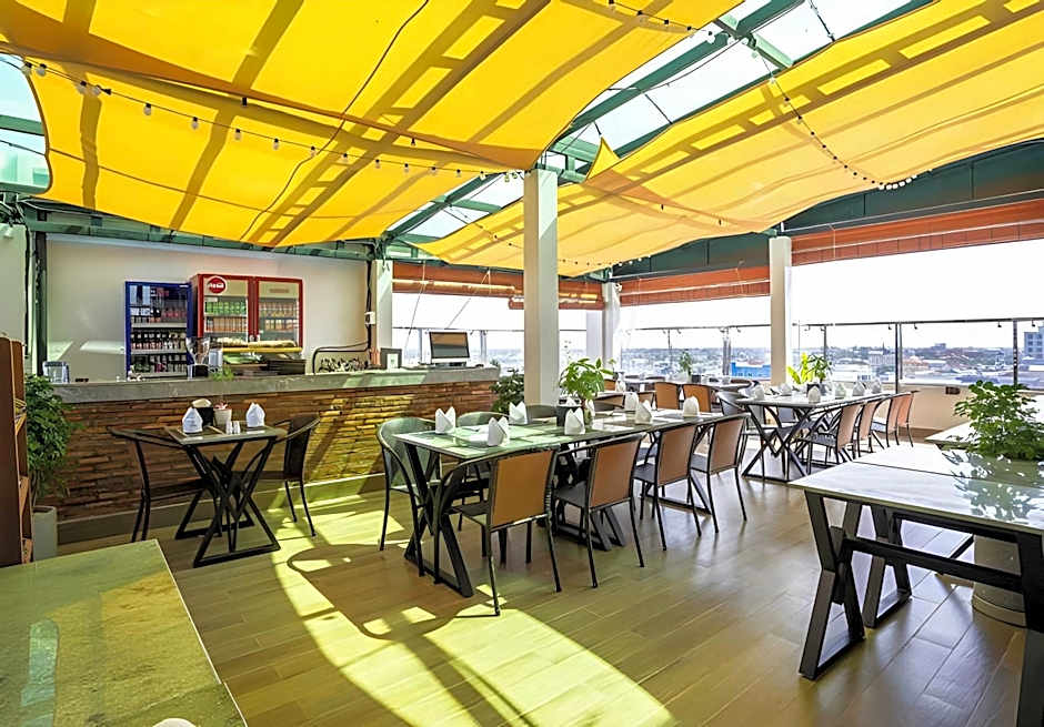 The Square Kampot Hotel