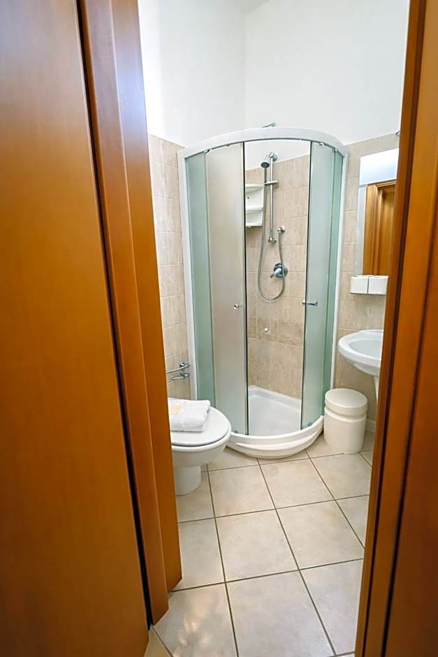 Hotel Villa Tina Easy Stay Room Only