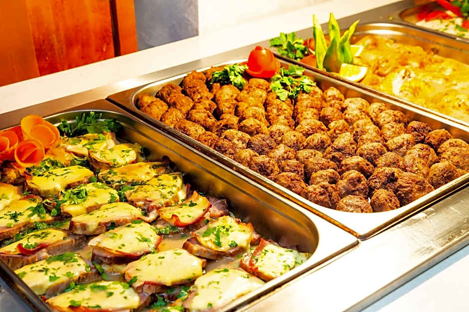 Complex Sunrise by HMG - All Inclusive