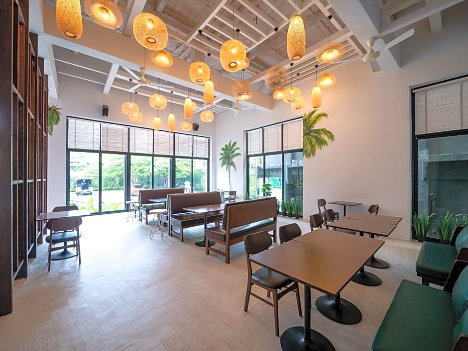 The Melody Phuket Hotel (SHA Plus)