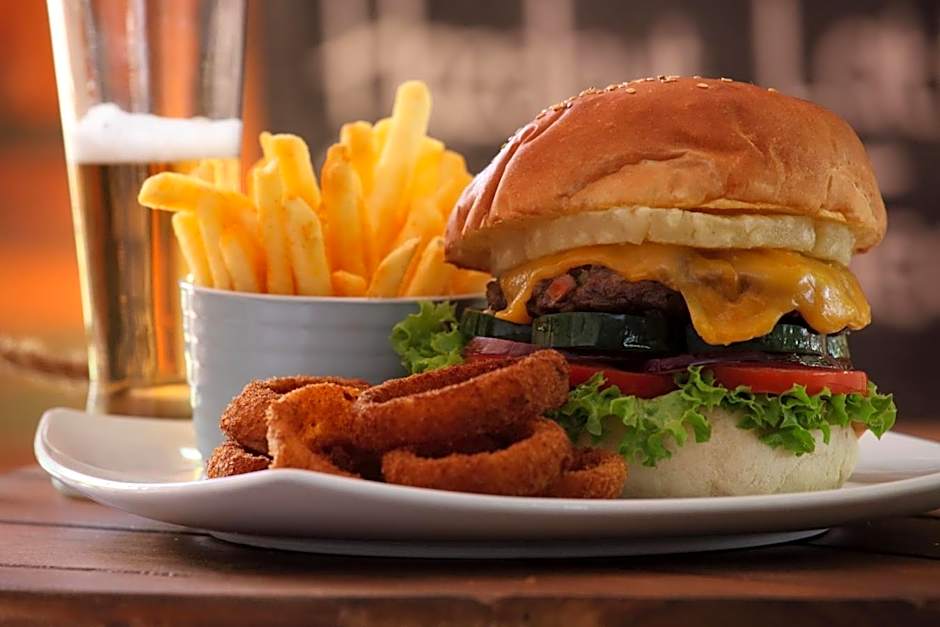 Celtis Country Lodge & Restaurant