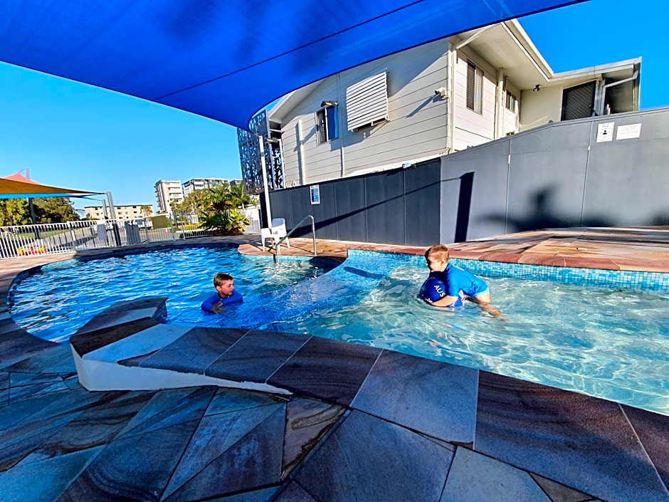 Alex Beach Cabins and Tourist Park