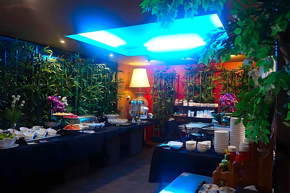 Bangkok Travel Suites Hotel