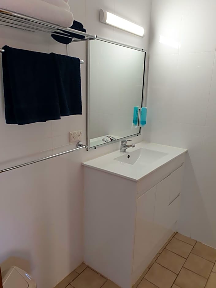 The Finley Palm Motor Inn