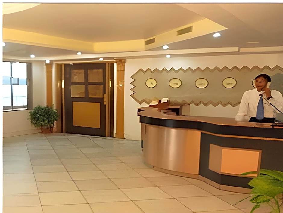 Hotel Ranjits Lakeview