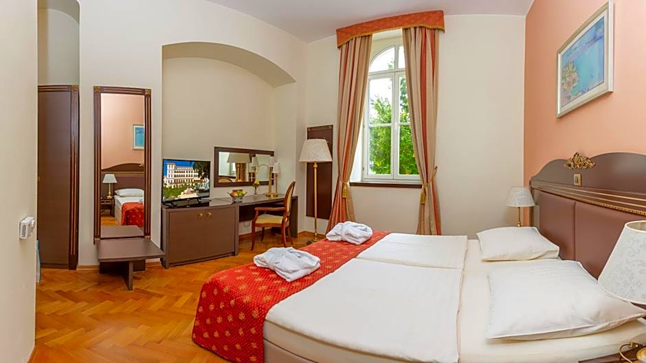 Hotel Kvarner Palace