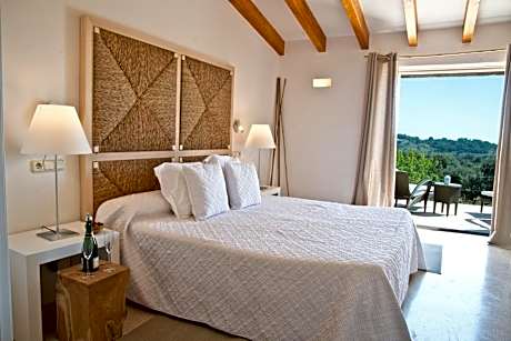 Junior Suite with Garden View