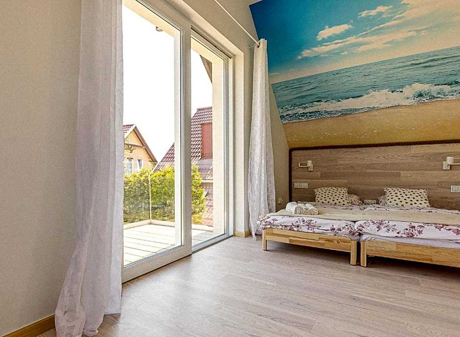 Seaview House with fireplace