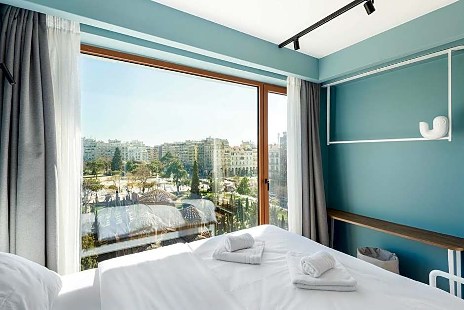 Zeus is Loose Hostel