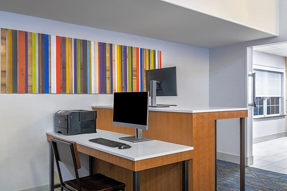 Holiday Inn Express Wheat Ridge-Denver West Hotel By IHG