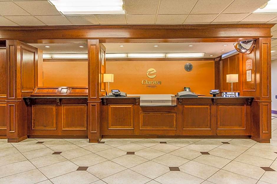 Clarion Hotel Convention Center