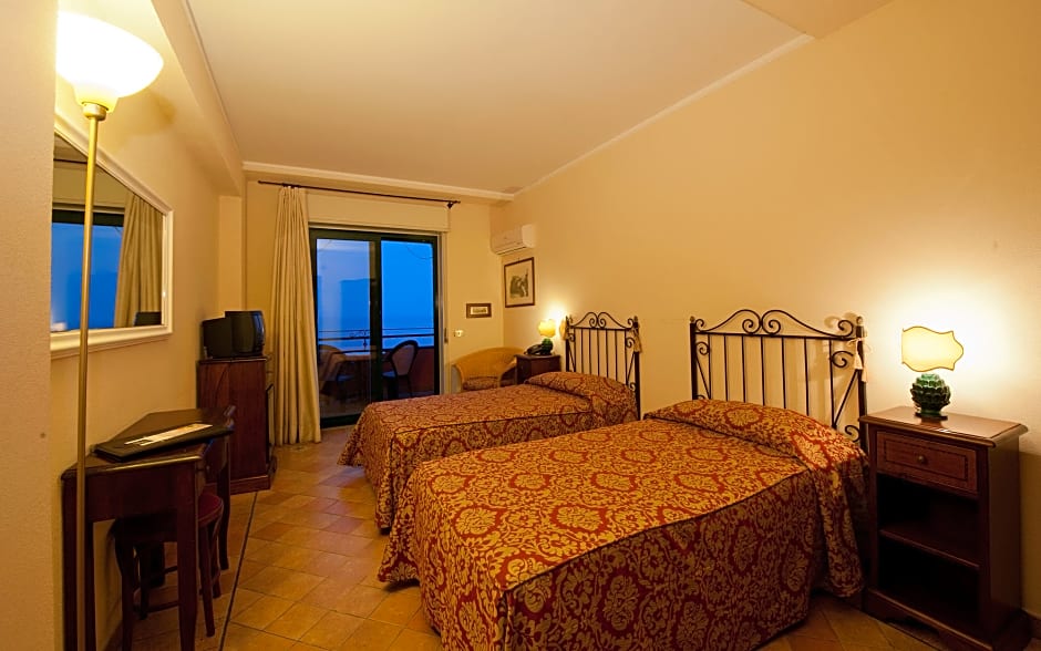Baia Taormina Hotel