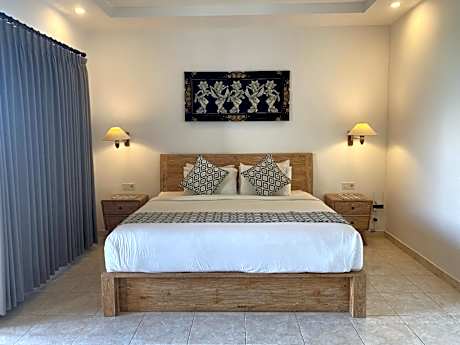 Deluxe Double Room with Balcony and Sea View