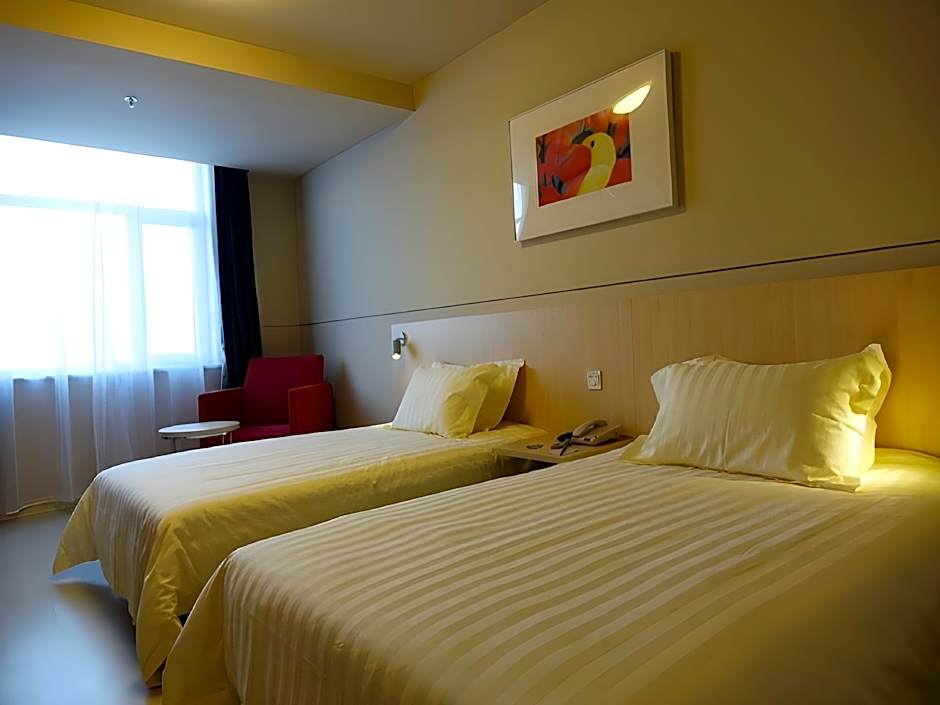 Jinjiang Inn Baoding Railway Station