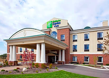 Holiday Inn Express Hotel & Suites Howell By IHG