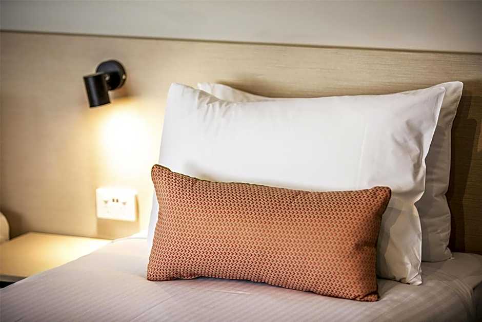 Nightcap at Glengala Hotel