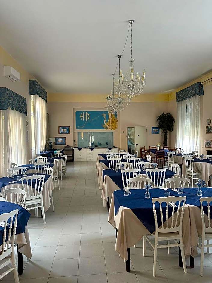 Room in Guest room - Versilia Mare Amore 1923