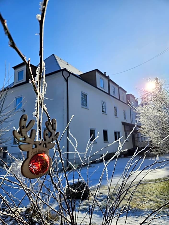 Hotel BURGWALD