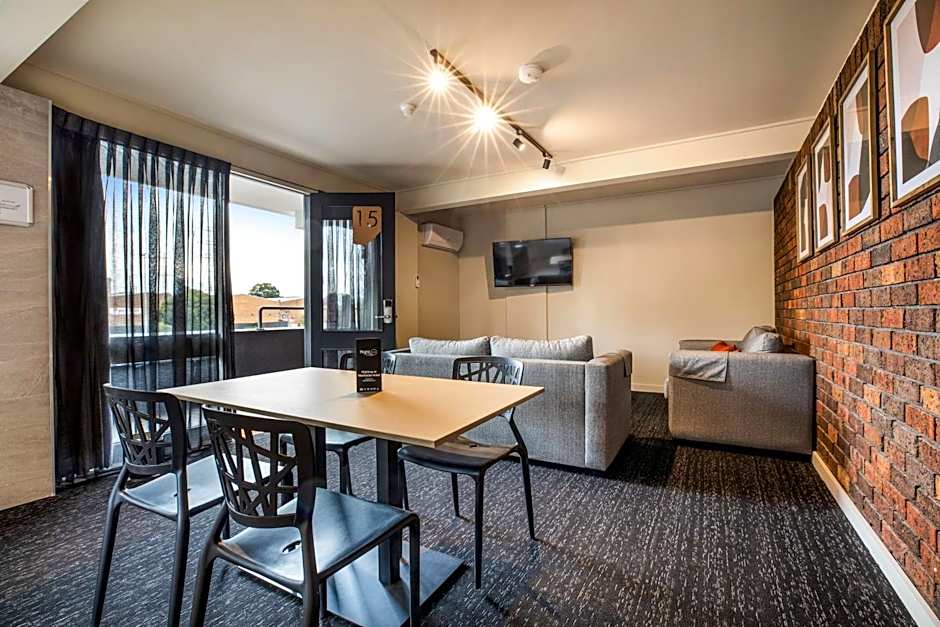 Nightcap at Manhattan Hotel