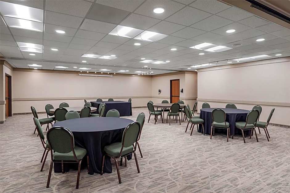 Best Western Plus Harbor Plaza And Conference Center