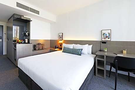 Deluxe King or Twin Room