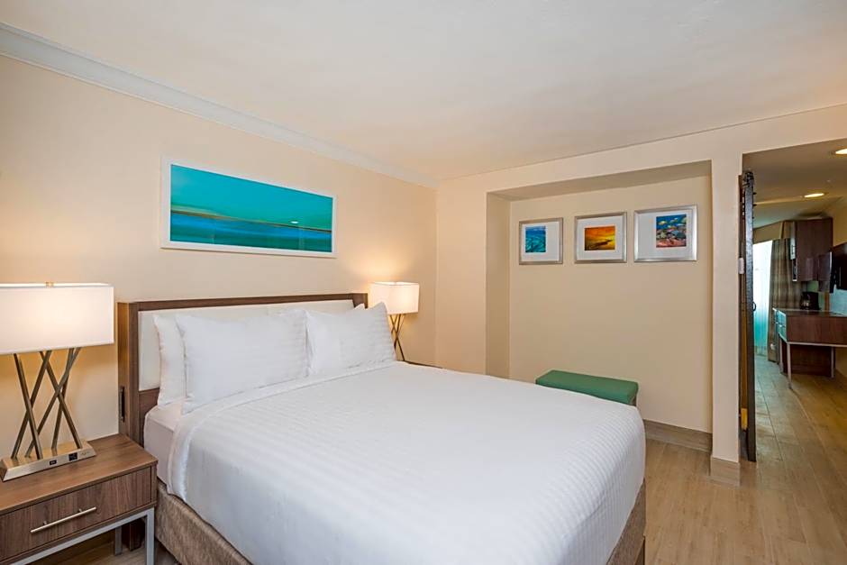 Holiday Inn Express & Suites Nassau By IHG