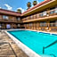 Palm Inn Hotel near Tyler Mall Riverside