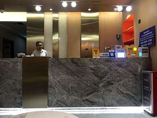 Yilong Hotel