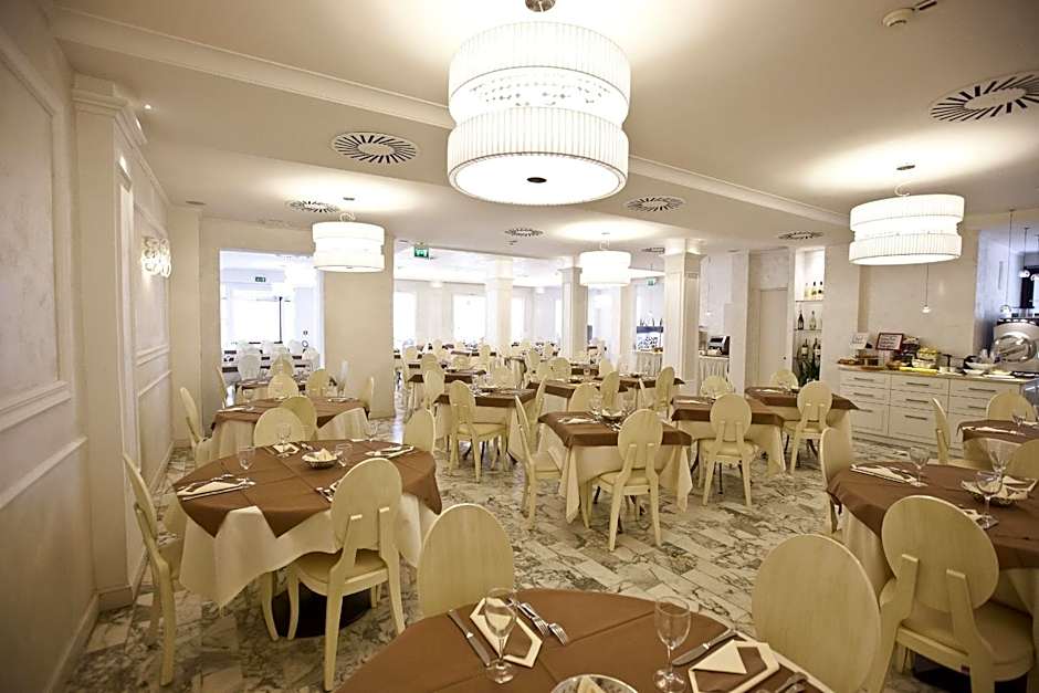 Hotel Aurora