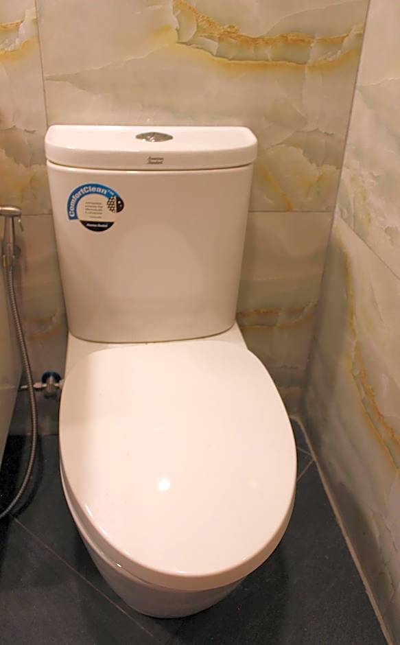 V One Pride-Sukhumvit 22, Bangkok