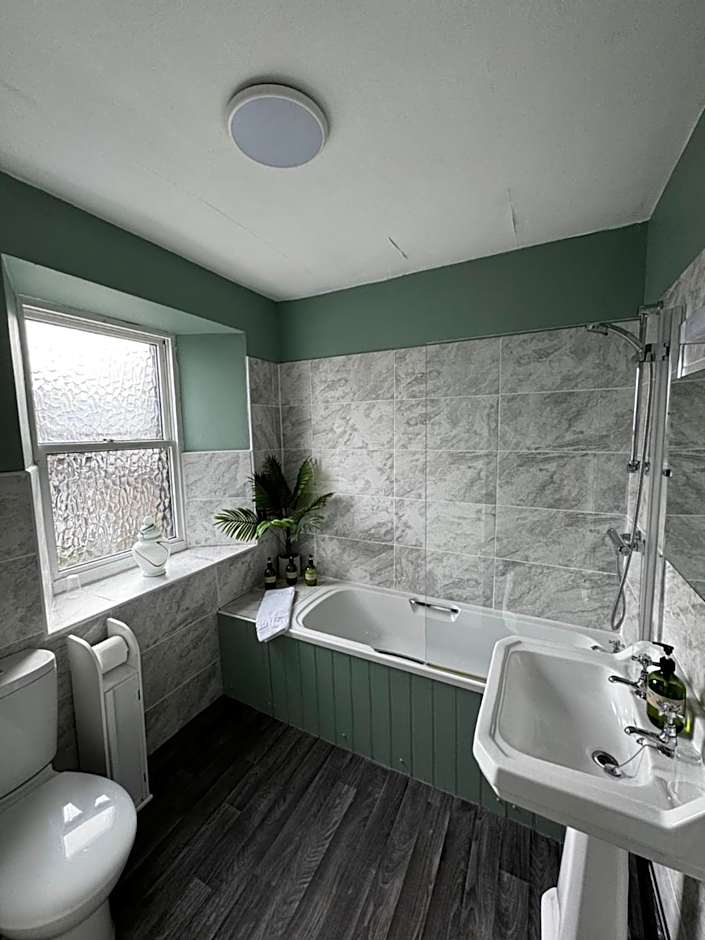 The Golden Lion Hotel