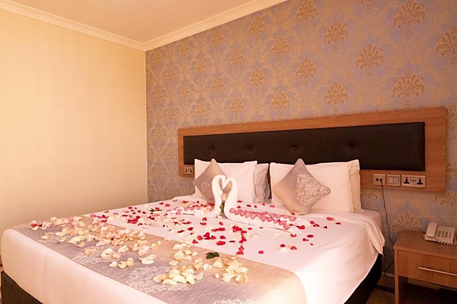 West Lerruat Hotel
