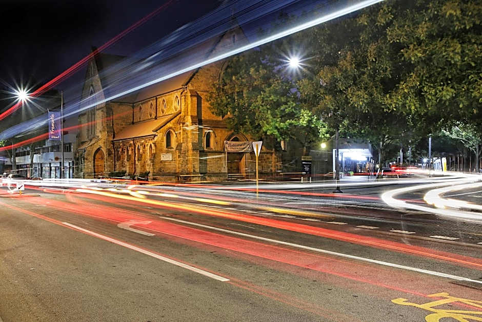 Sundancer Backpackers Hostel