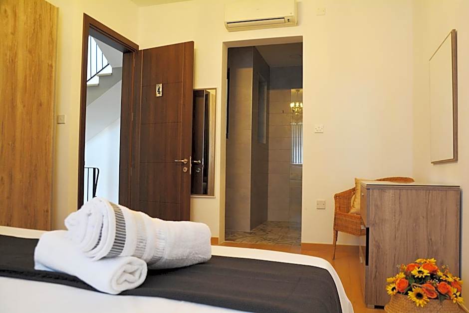 Zdjęcie 1 z 4 — 1 King Bed