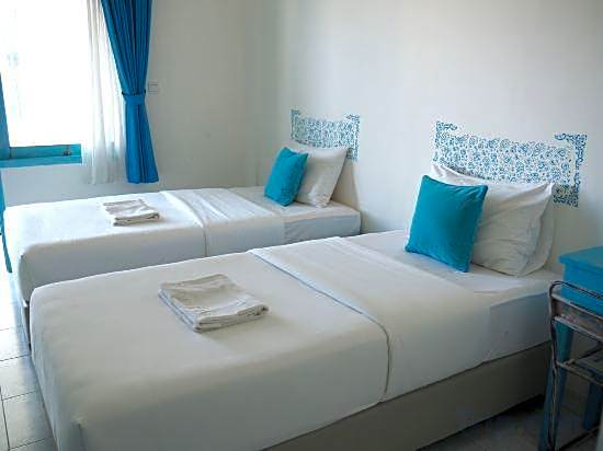 Paras Paros Marina Lodge