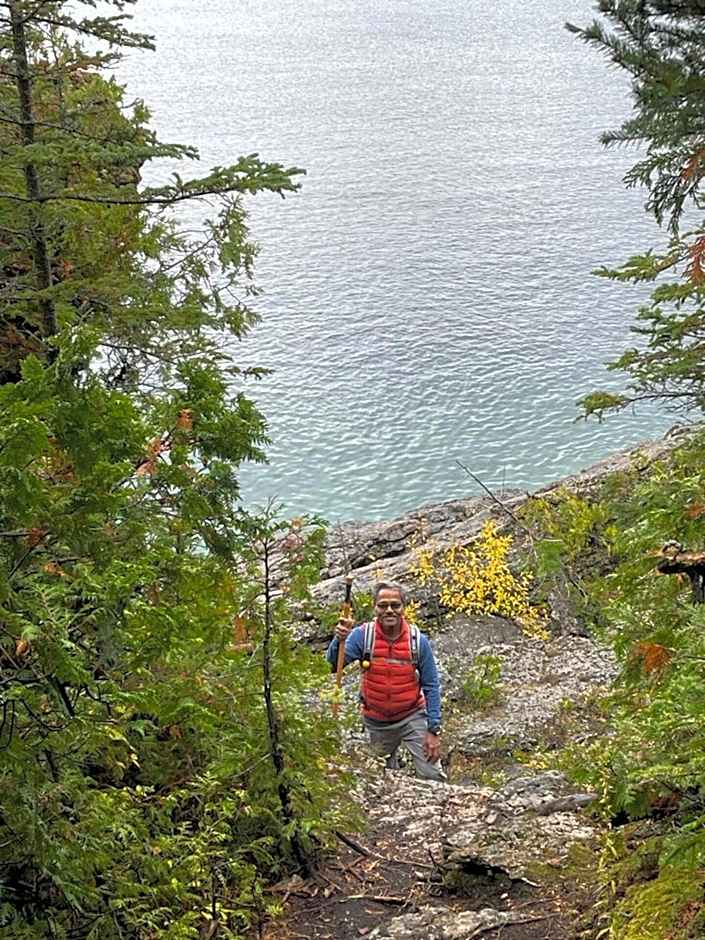 7-bed W Starlink , V-ball Near Beach!