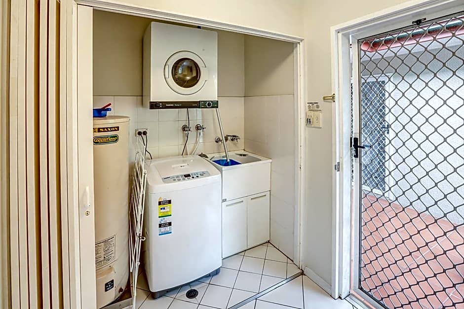 Koala Court Holiday Apartments