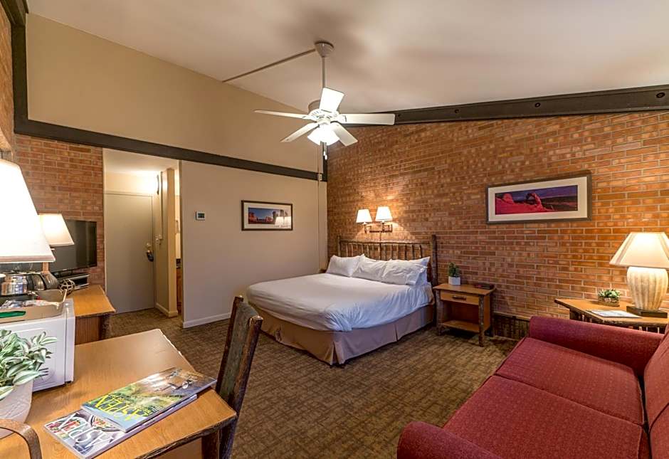 Mountain Chalet Snowmass