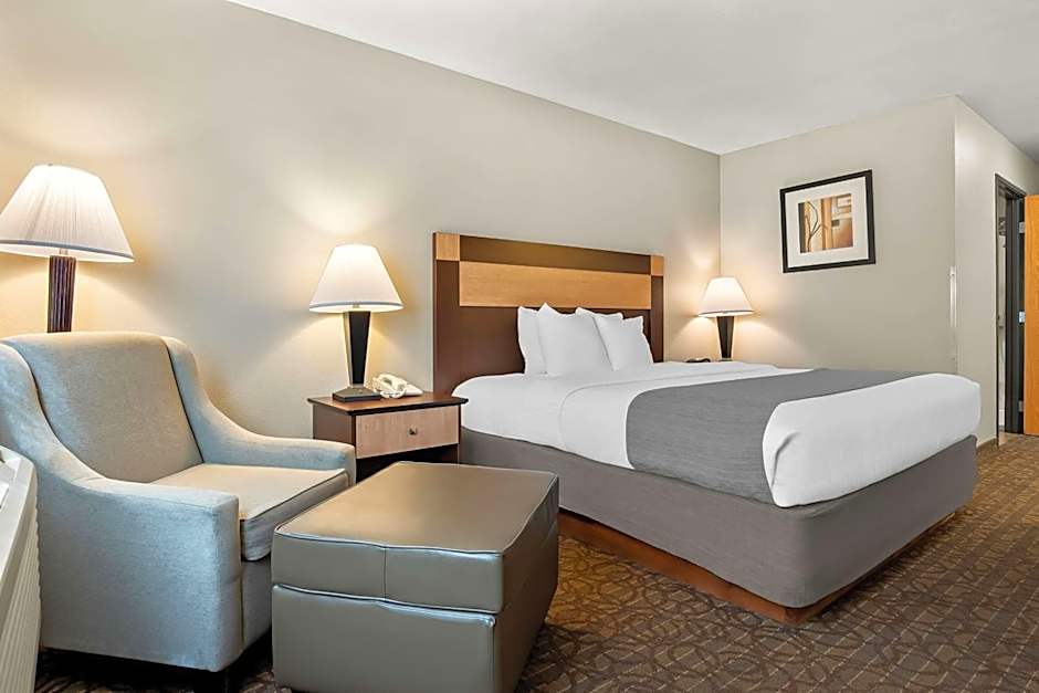 Best Western Sawtooth Inn And Suites