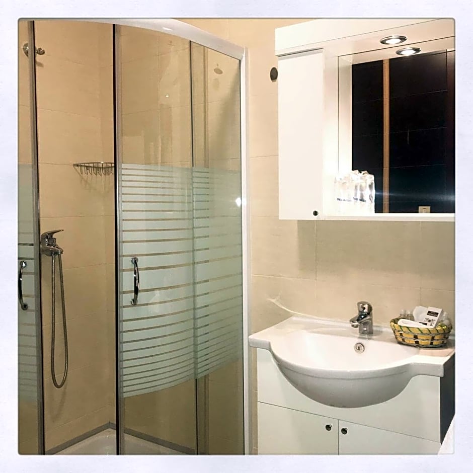 Garni Hotel Semlin B&B